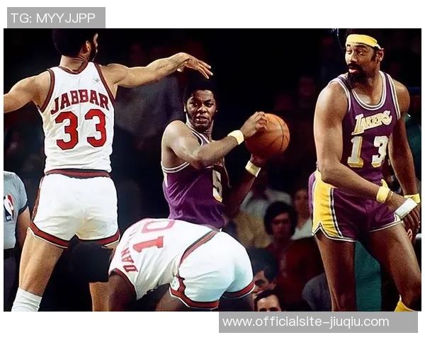 乔丹与湖人经典对决集锦回顾展现篮球传奇的辉煌瞬间